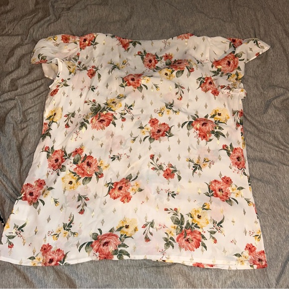 Sara Michelle Floral Blouse with Red and Yellow Accents - Picture 10 of 11